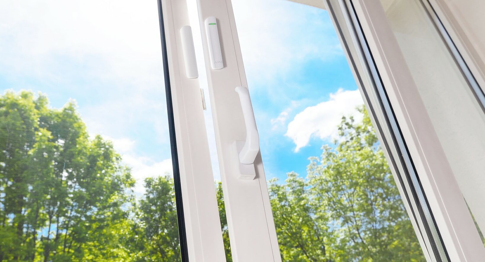 Ajax DoorProtect Plus white – Bild 2