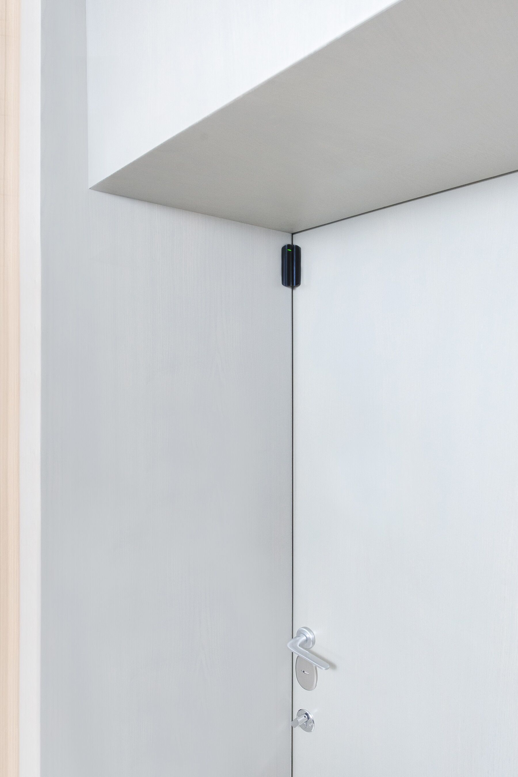 Ajax DoorProtect Plus black – Bild 4